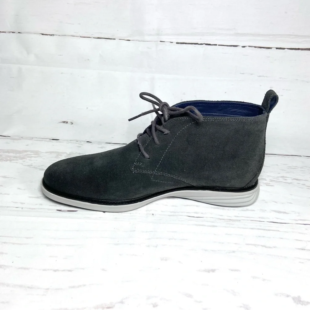 Cole Haan Grand Evolution Mens Chukka Boots Size 10M Gray ‎ Suede Lace Up